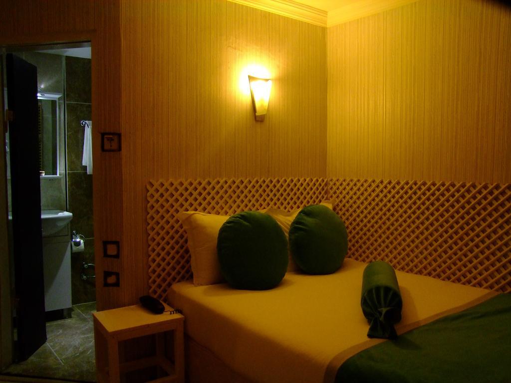 Hotel Ishakpasa Konagi Isztambul Szoba fotó